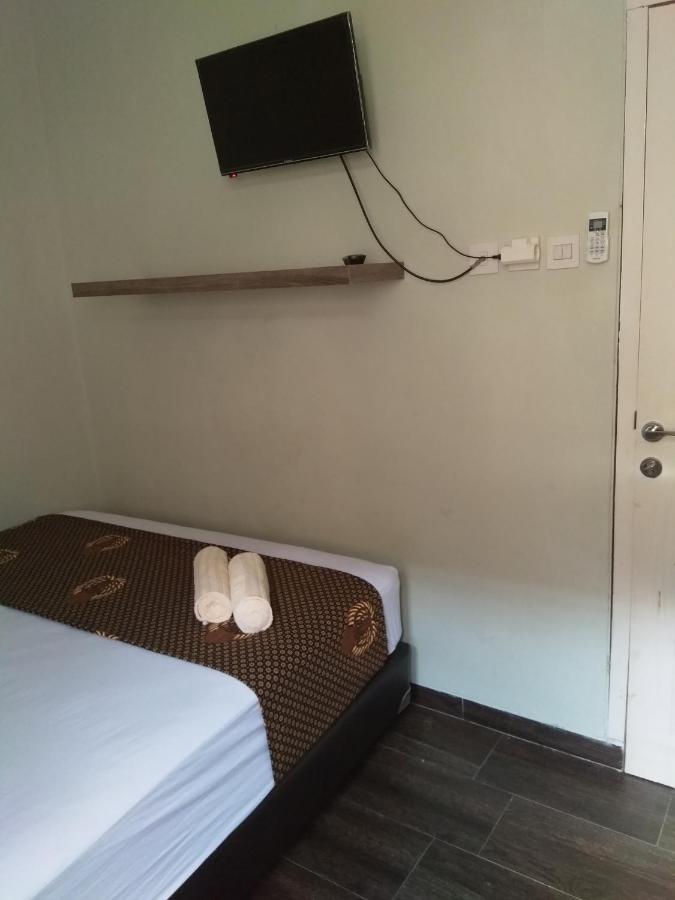 Ferienwohnung Omah Ngadiwinatan Syariah Yogyakarta Exterior foto