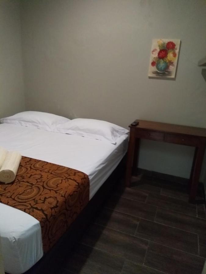 Ferienwohnung Omah Ngadiwinatan Syariah Yogyakarta Exterior foto